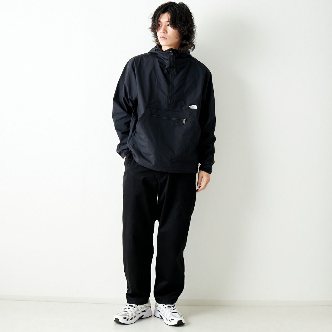 THE NORTH FACE [ザ ノースフェイス] コンパクトアノラック [NP22333] K &&モデル身長：182cm 着用サイズ L&&