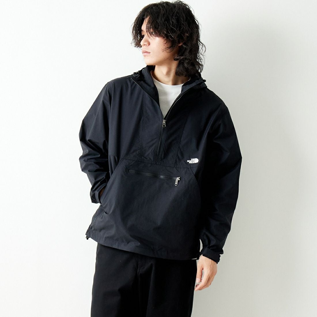 THE NORTH FACE [ザ ノースフェイス] コンパクトアノラック [NP22333] K &&モデル身長：182cm 着用サイズ L&&
