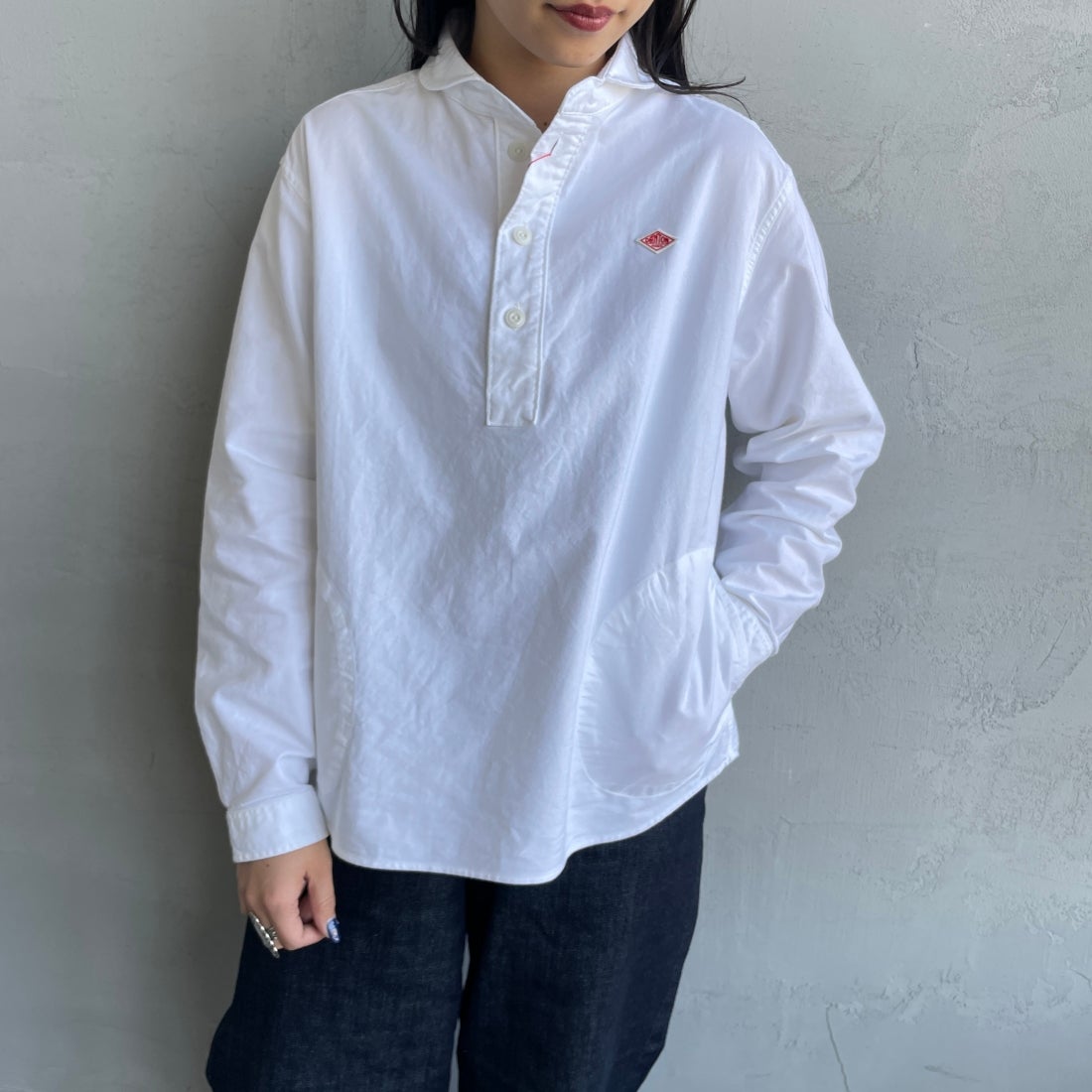 DANTON [ダントン] オックスフォード ラウンドカラーシャツ [DT-B0281SOX] WHITE &&モデル身長：156cm 着用サイズ：34&&