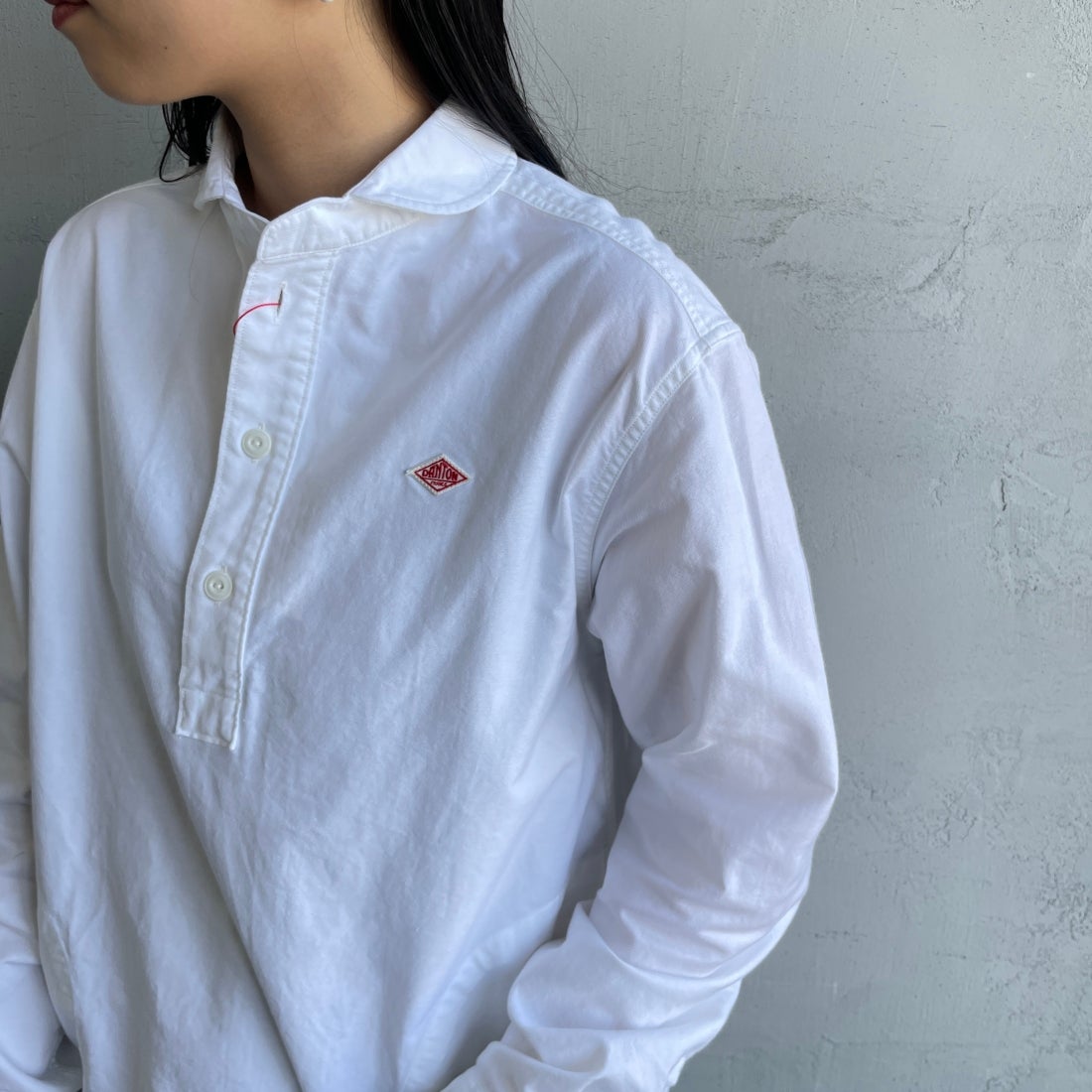 DANTON [ダントン] オックスフォード ラウンドカラーシャツ [DT-B0281SOX] WHITE &&モデル身長：156cm 着用サイズ：36&&