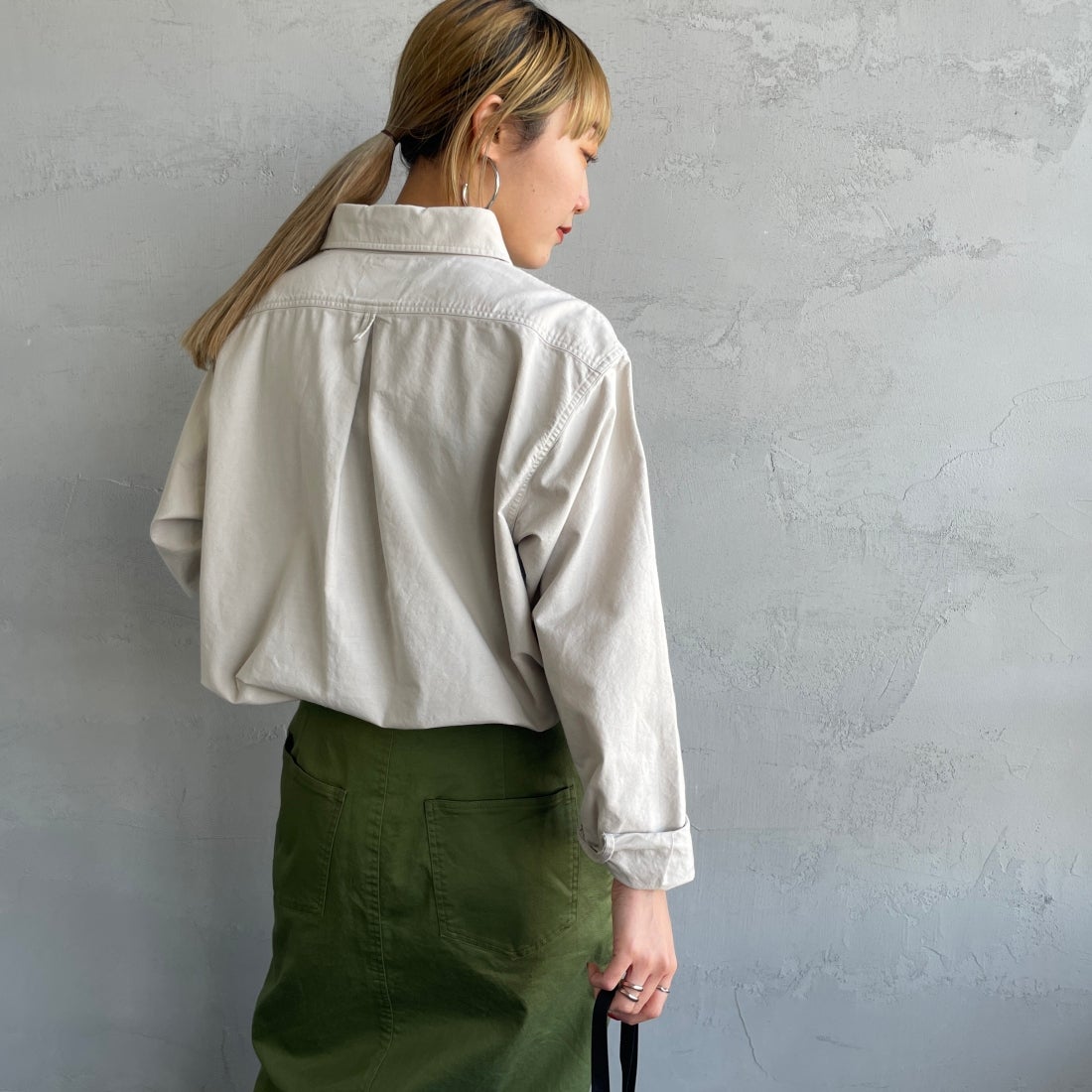 DANTON [ダントン] オックスフォード ラウンドカラーシャツ [DT-B0281SOX] OYSTER &&モデル身長：156cm 着用サイズ：36&&