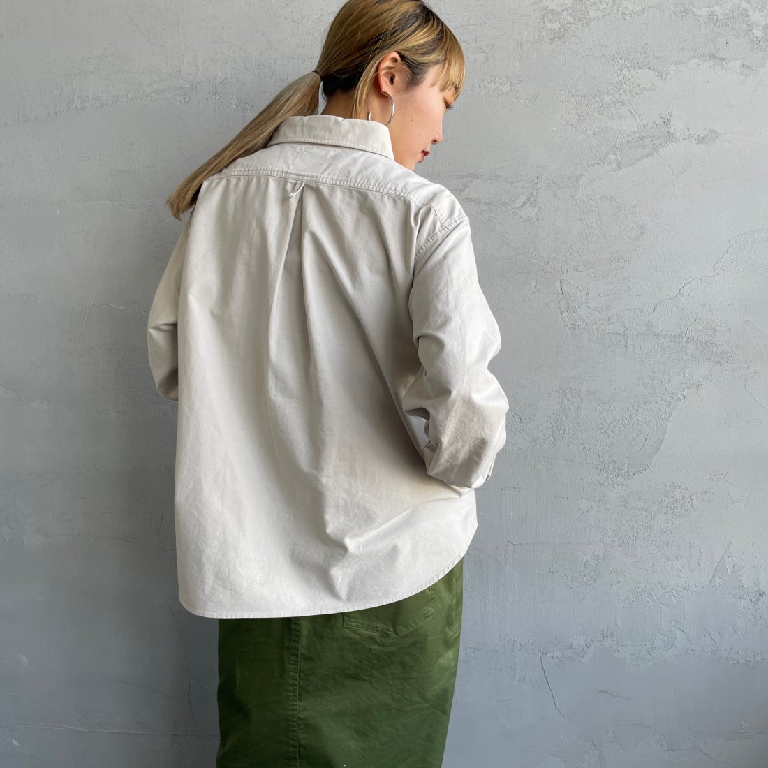 DANTON [ダントン] オックスフォード ラウンドカラーシャツ [DT-B0281SOX] OYSTER &&モデル身長：156cm 着用サイズ：36&&