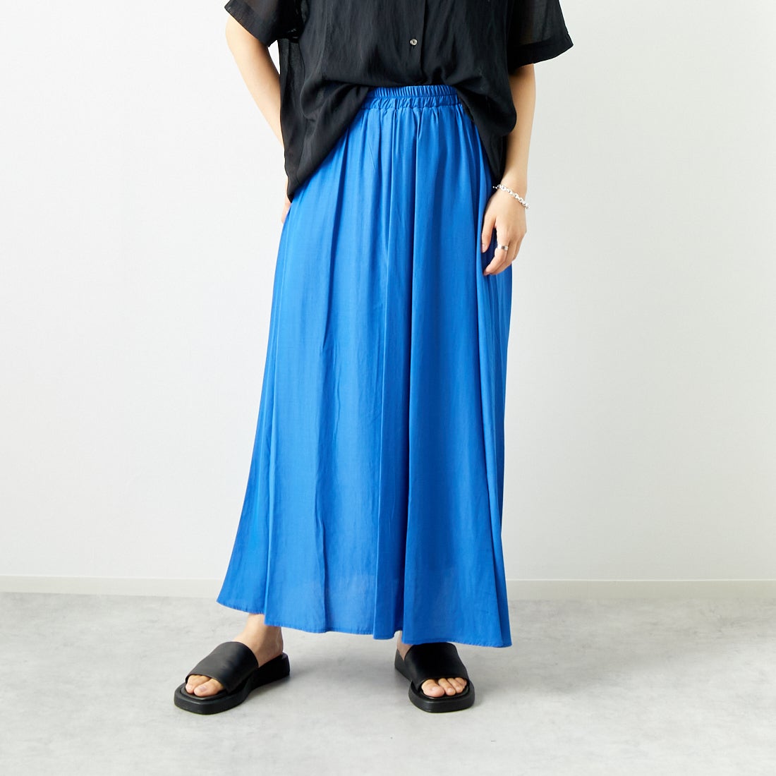 85 ﾌﾞﾙｰ&&モデル身長：160cm 着用サイズ：F&&