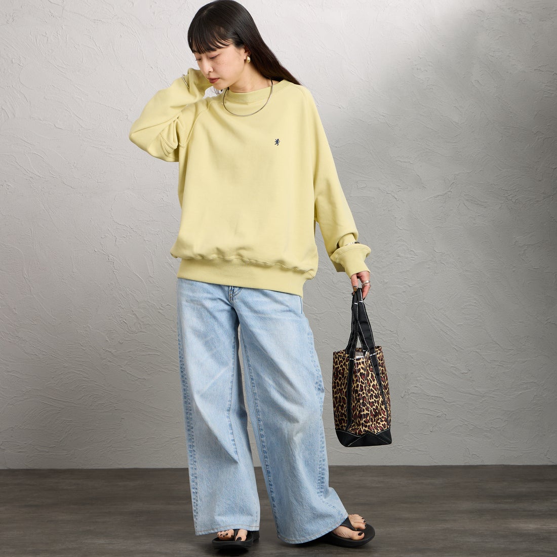 Gymphlex [ジムフレックス] スウィングスリーブ クルーネックプルオーバー [GY-C0291TCA] YELLOW &&モデル身長：150cm 着用サイズ：12&&