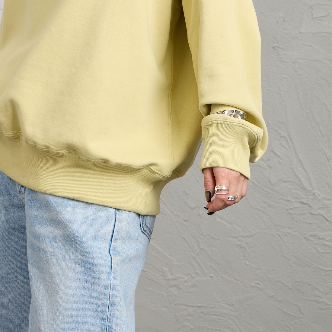 Gymphlex [ジムフレックス] スウィングスリーブ クルーネックプルオーバー [GY-C0291TCA] YELLOW &&モデル身長：150cm 着用サイズ：12&&