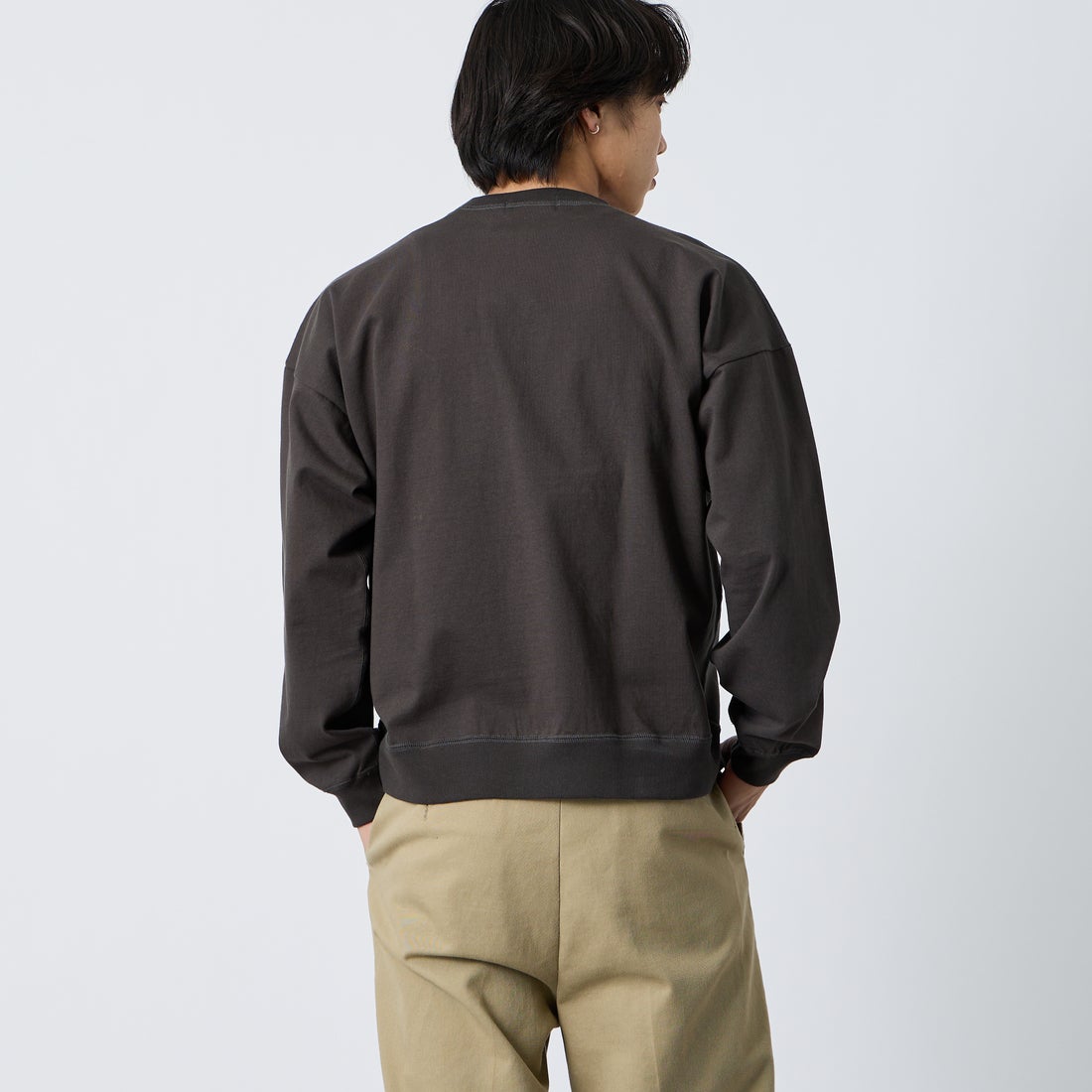Gymphlex [ジムフレックス] ロゴ刺繍 ロングスリーブTシャツ [GY-C0102HWJ] CHARCOAL &&モデル身長：179cm 着用サイズ：M&&