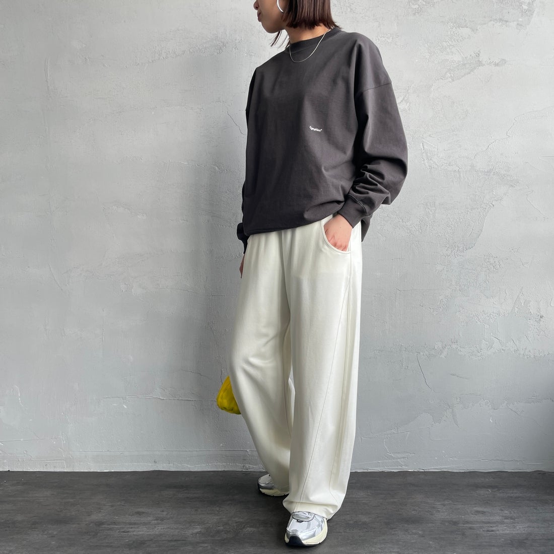 Gymphlex [ジムフレックス] ロゴ刺繍 ロングスリーブTシャツ [GY-C0102HWJ] CHARCOAL &&モデル身長：159cm 着用サイズ：XS&&