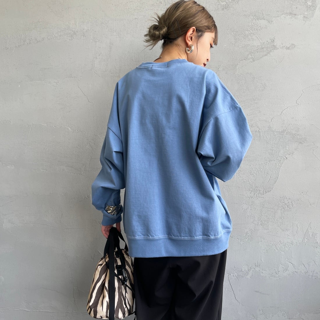 Gymphlex [ジムフレックス] ロゴ刺繍 ロングスリーブTシャツ [GY-C0102HWJ] DK.SAX &&モデル身長：150cm 着用サイズ：XS&&