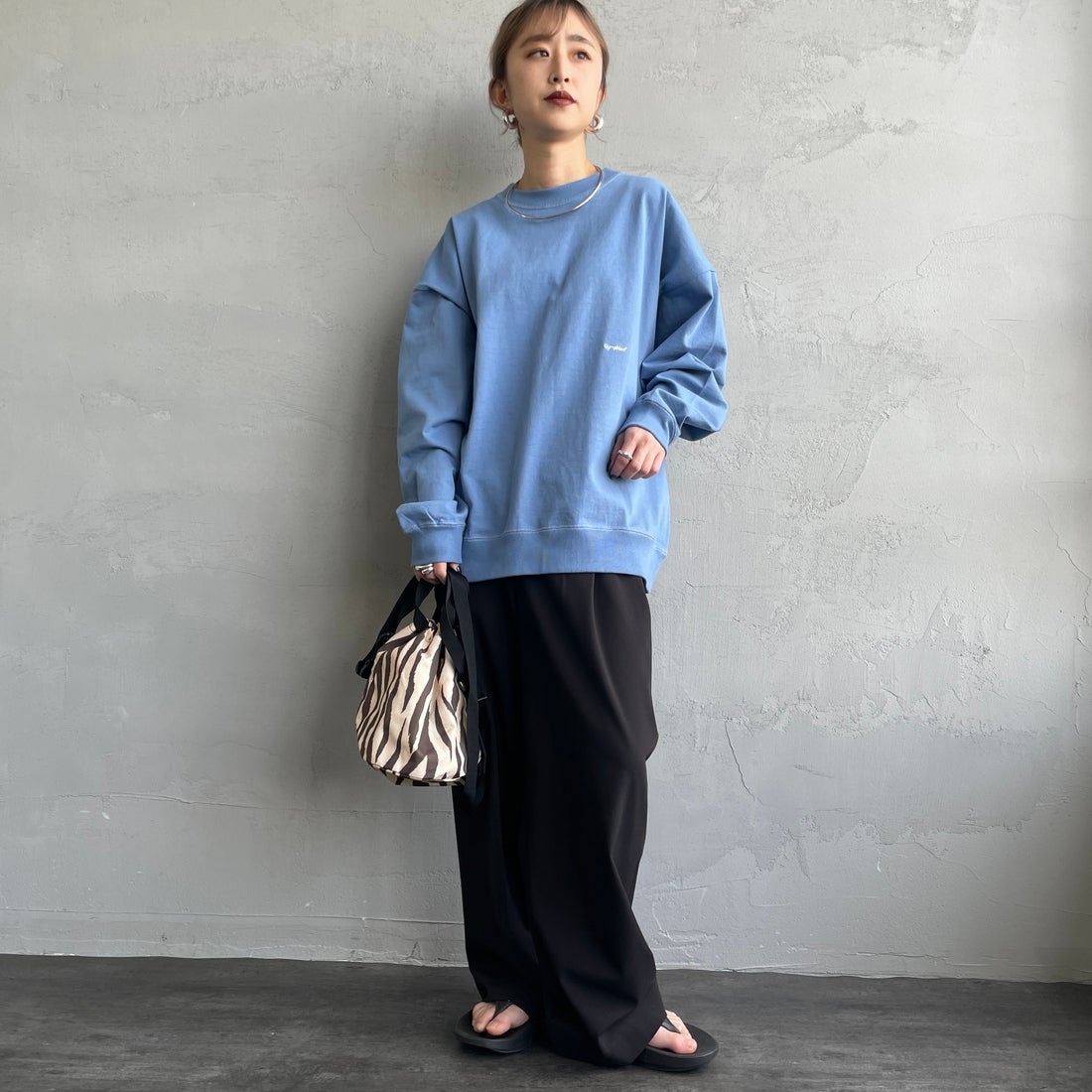 Gymphlex [ジムフレックス] ロゴ刺繍 ロングスリーブTシャツ [GY-C0102HWJ] DK.SAX &&モデル身長：150cm 着用サイズ：XS&&