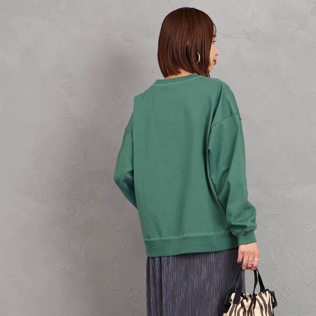 Gymphlex [ジムフレックス] ロゴ刺繍 ロングスリーブTシャツ [GY-C0102HWJ] LT.GREEN &&モデル身長：159cm 着用サイズ：XS&&