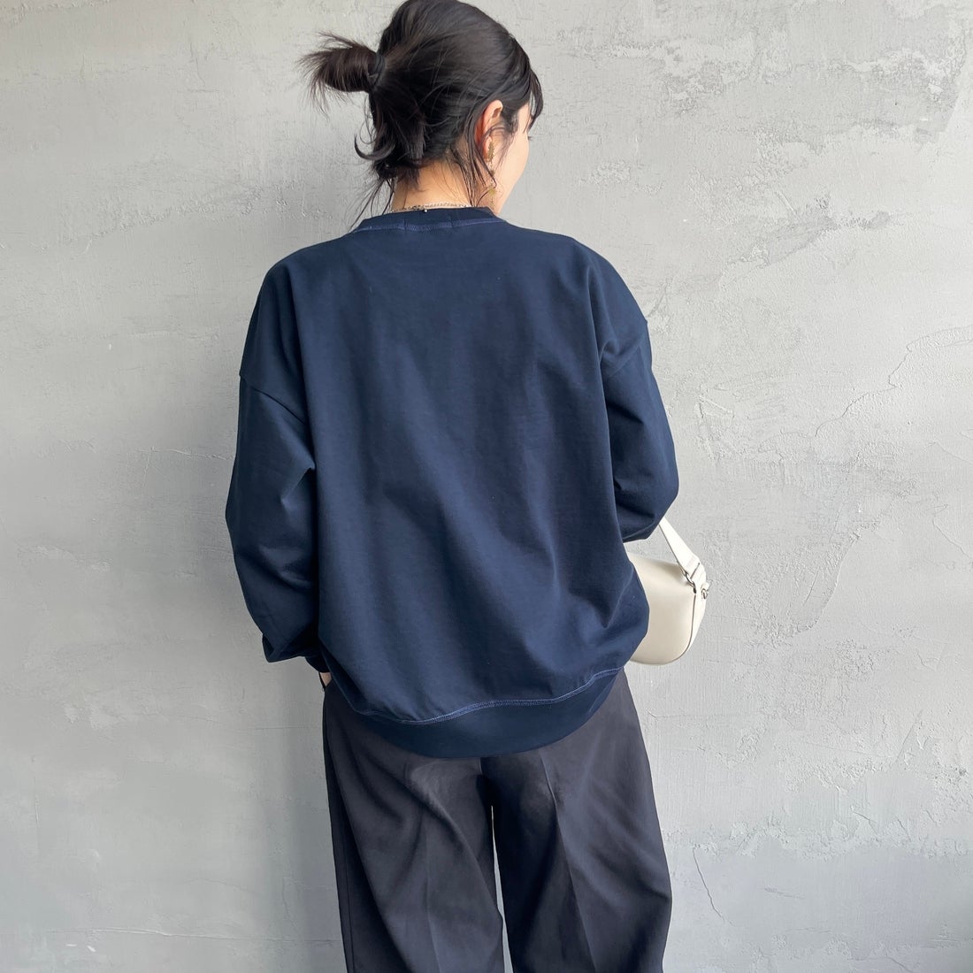 Gymphlex [ジムフレックス] ロゴ刺繍 ロングスリーブTシャツ [GY-C0102HWJ] DK.NAVY &&モデル身長：160cm 着用サイズ：XS&&