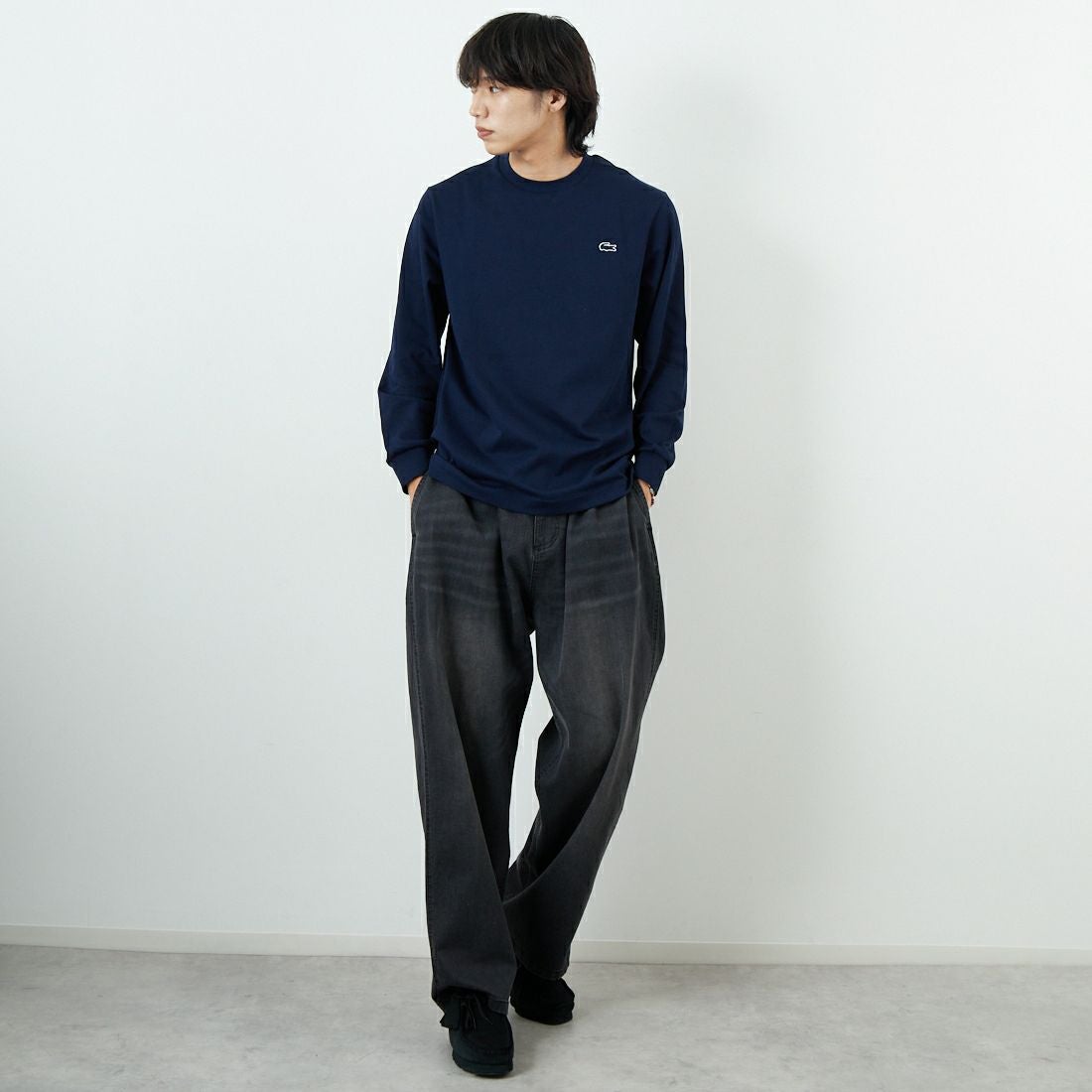 LACOSTE [ラコステ] ベーシックロングスリーブTシャツ [TH5583] 166 NAVY &&モデル身長：179cm 着用サイズ：4&&