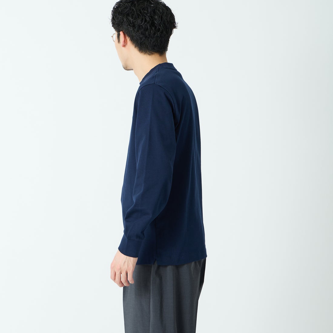 LACOSTE [ラコステ] ベーシックロングスリーブTシャツ [TH5583] 166 NAVY &&モデル身長：168cm 着用サイズ：3&&