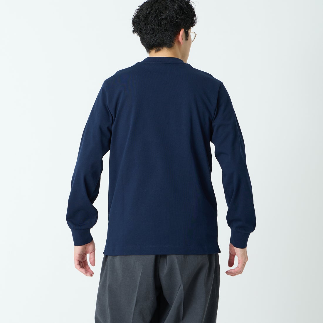 LACOSTE [ラコステ] ベーシックロングスリーブTシャツ [TH5583] 166 NAVY &&モデル身長：168cm 着用サイズ：3&&