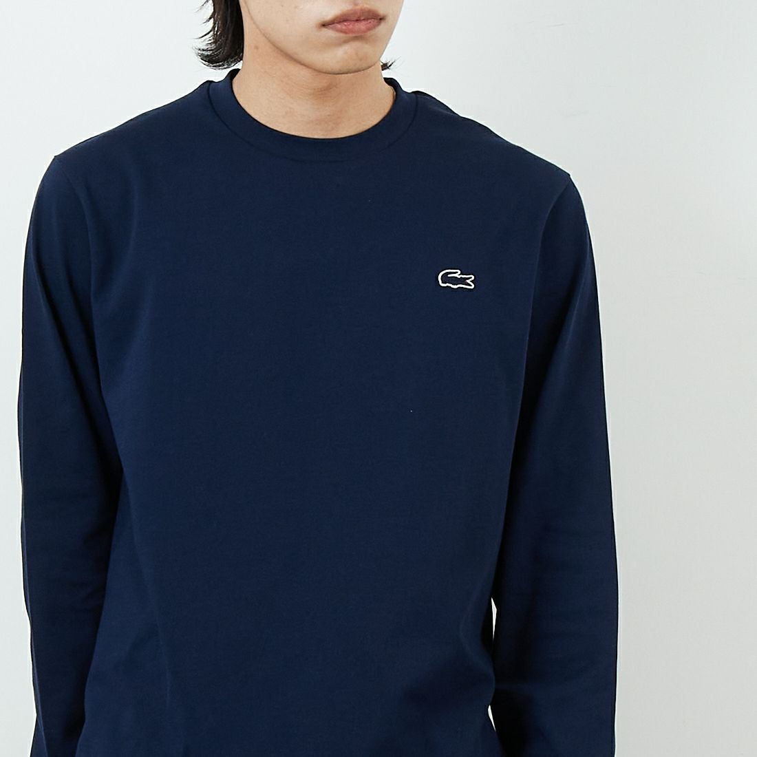 LACOSTE [ラコステ] ベーシックロングスリーブTシャツ [TH5583] 166 NAVY &&モデル身長：179cm 着用サイズ：4&&
