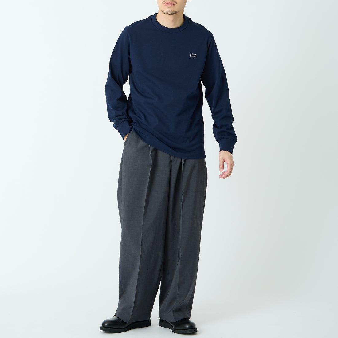 LACOSTE [ラコステ] ベーシックロングスリーブTシャツ [TH5583] 166 NAVY &&モデル身長：168cm 着用サイズ：3&&