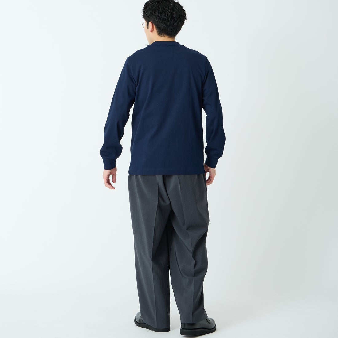 LACOSTE [ラコステ] ベーシックロングスリーブTシャツ [TH5583] 166 NAVY &&モデル身長：168cm 着用サイズ：3&&