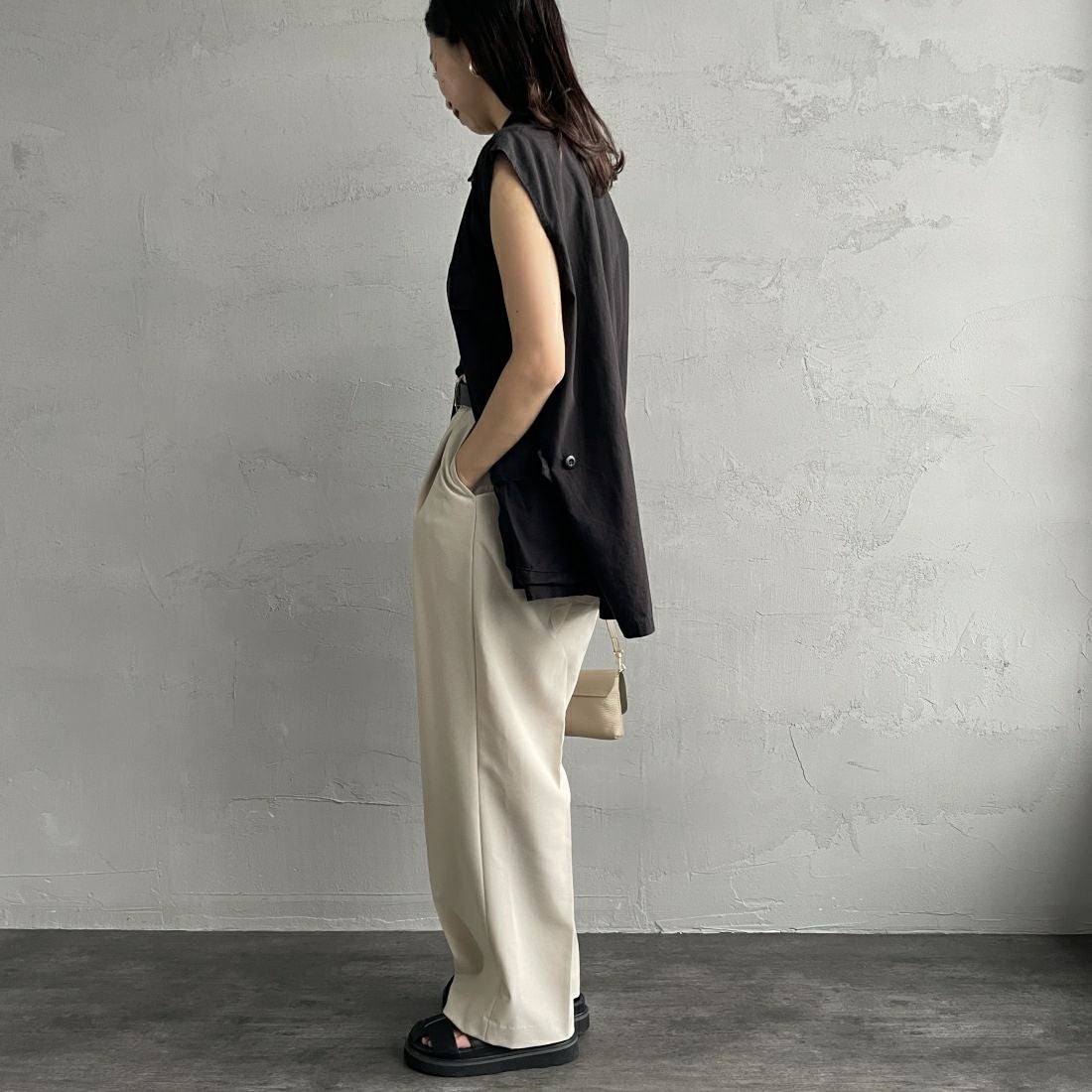 ROTHCO [ロスコ] BDUノースリーブシャツジャケット [BDSH-NOSLEEVE] BLACK&&モデル身長：163cm 着用サイズ：L&&