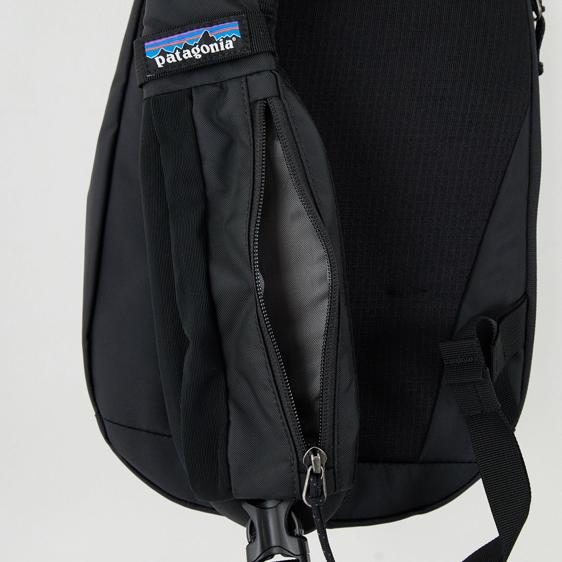 patagonia [パタゴニア] アトム スリング8L [48262] BLK