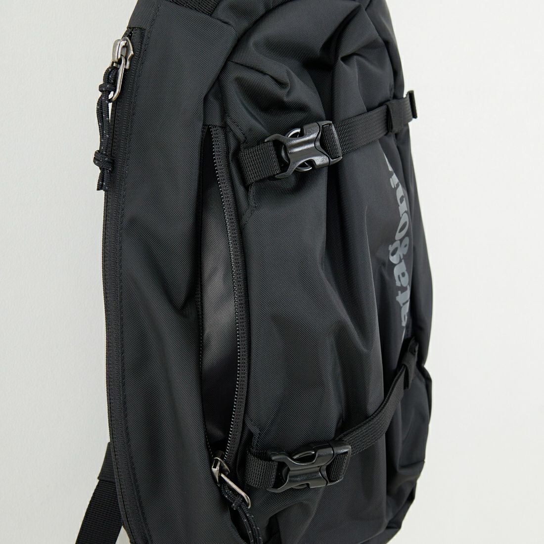 patagonia [パタゴニア] アトム スリング8L [48262] BLK