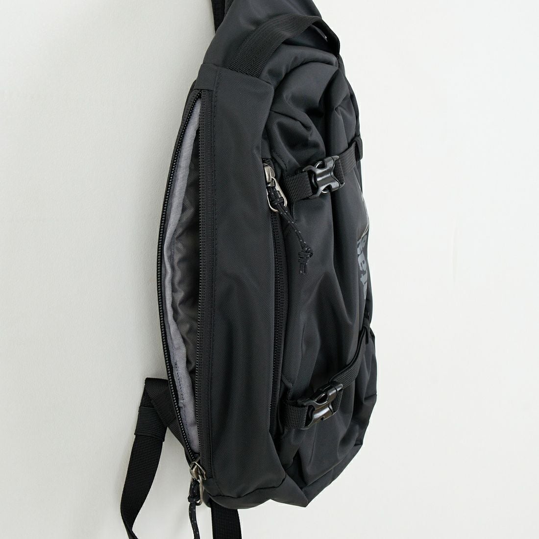 patagonia [パタゴニア] アトム スリング8L [48262] BLK