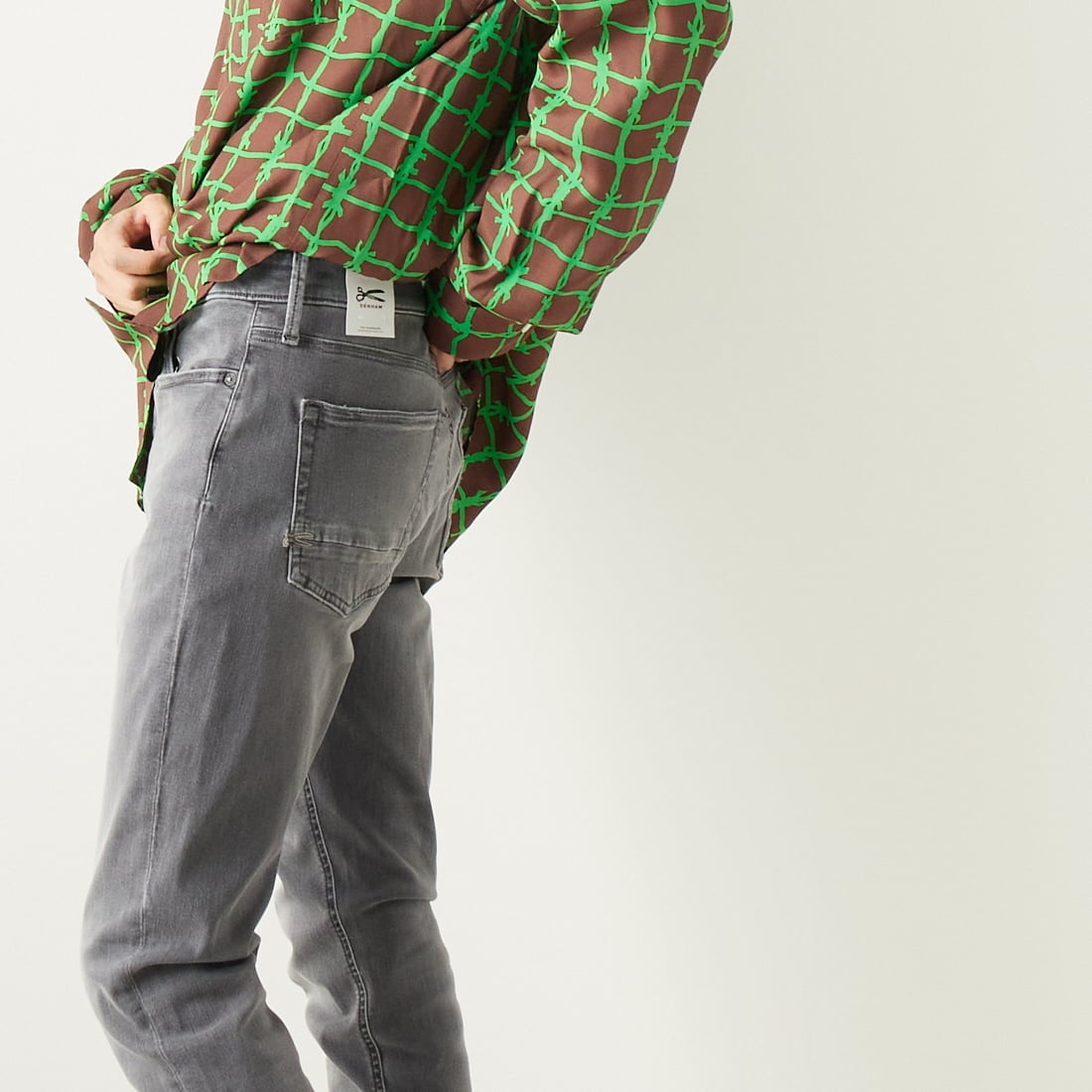 DENHAM [デンハム] スリムフィットジーンズ RAZOR [RAZOR-BLFM6YG