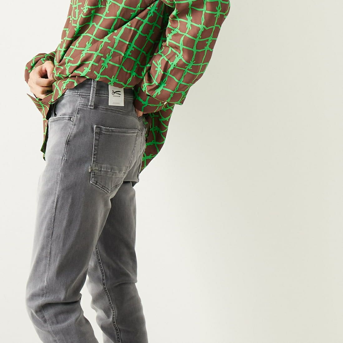 DENHAM [デンハム] スリムフィットジーンズ RAZOR [RAZOR-BLFM6YG] LIGHT GREY