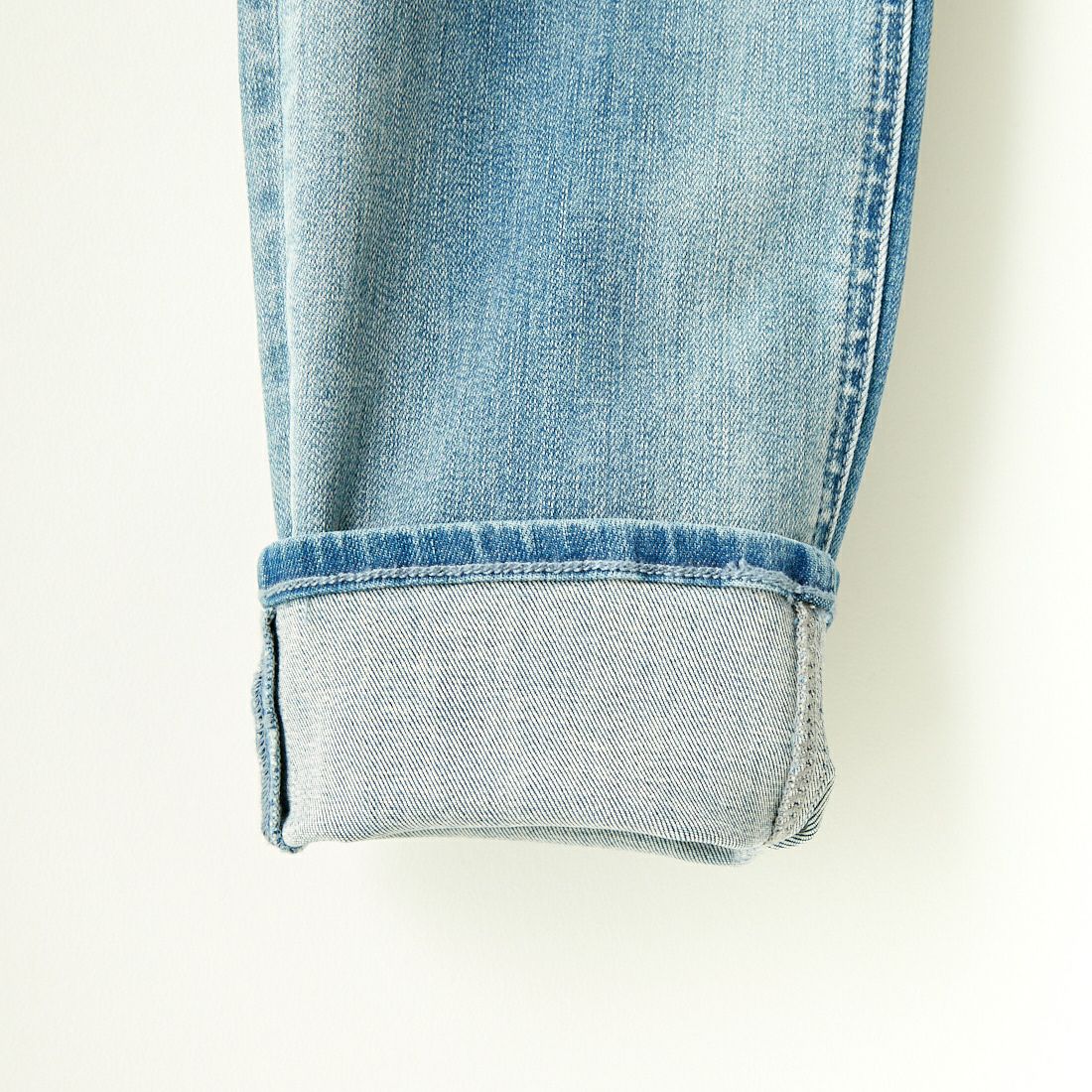 DENHAM [デンハム] スリムフィットジーンズ RAZOR [RAZOR-FMMI-CS] LIGHT BLUE