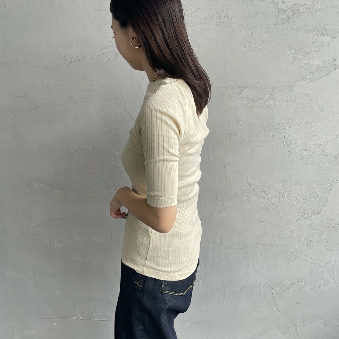 Noir Fabrik [ヌワールファブリック] ボートネックリブカットソー [JFS-C022] BEIGE &&モデル身長：163cm 着用サイズ：0&&