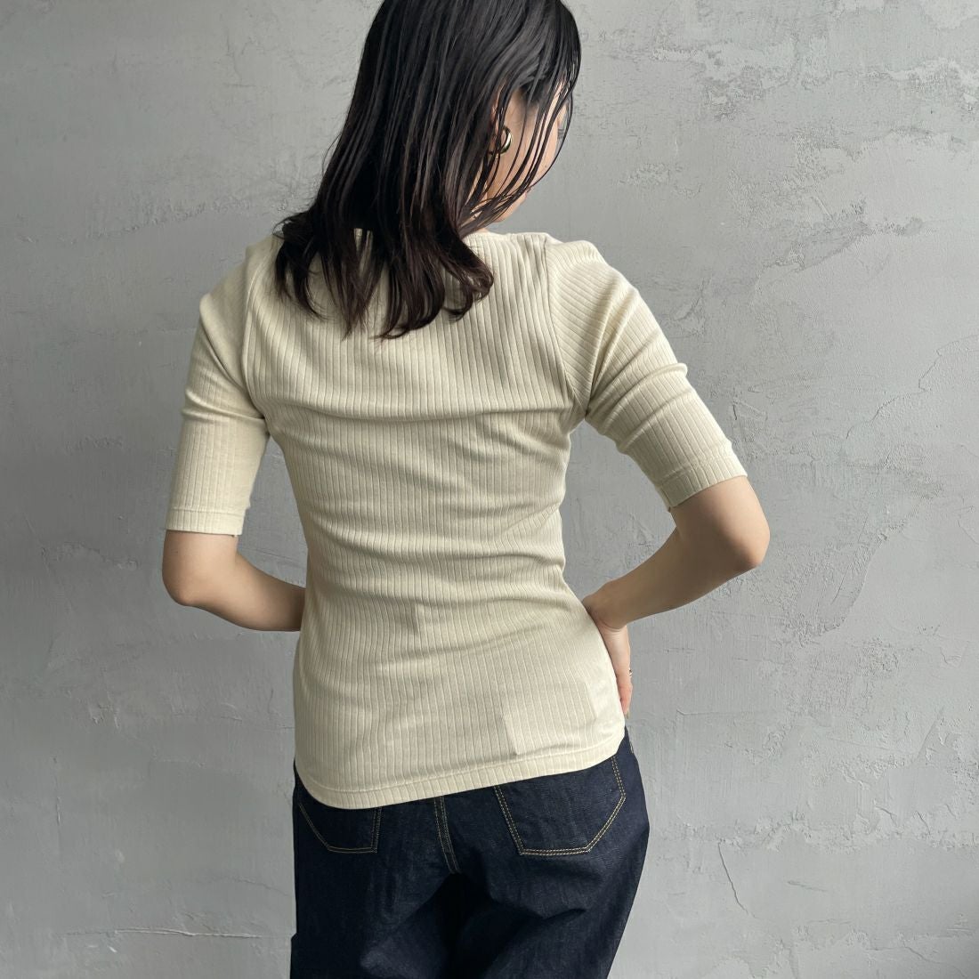 Noir Fabrik [ヌワールファブリック] ボートネックリブカットソー [JFS-C022] BEIGE &&モデル身長：163cm 着用サイズ：0&&