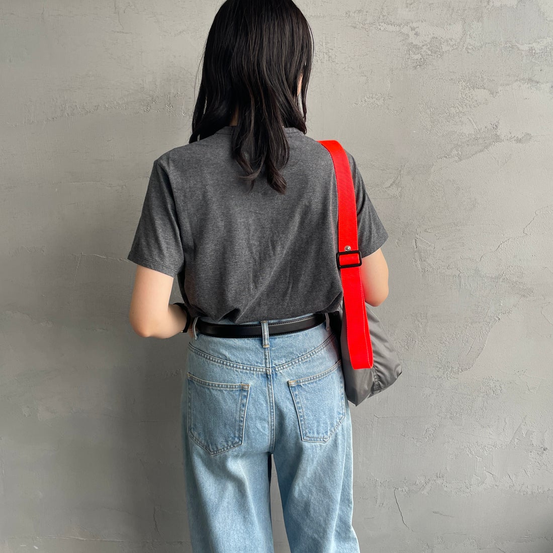 THE SHINZONE [ザ シンゾーン] コットンパックTシャツ [20SMSCU66] 05 C.GY/RE &&モデル身長：160cm 着用サイズ：F0&&