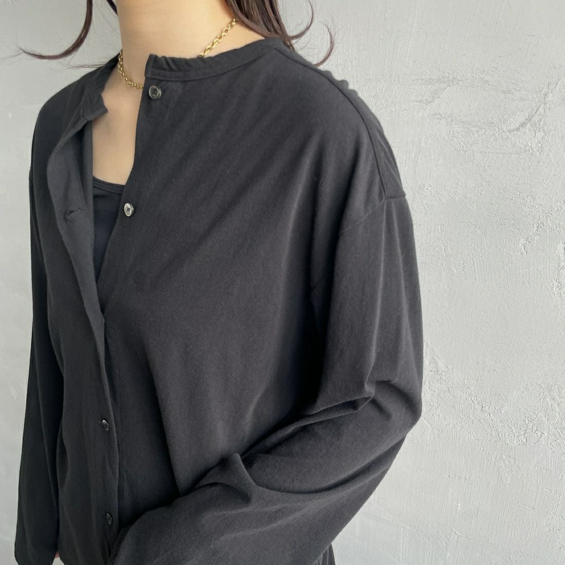 THE SHINZONE [ザ シンゾーン] ハイツイストコットンカーディガン [20SMSCU53] 07 BLACK &&モデル身長：163cm 着用サイズ：F0&&