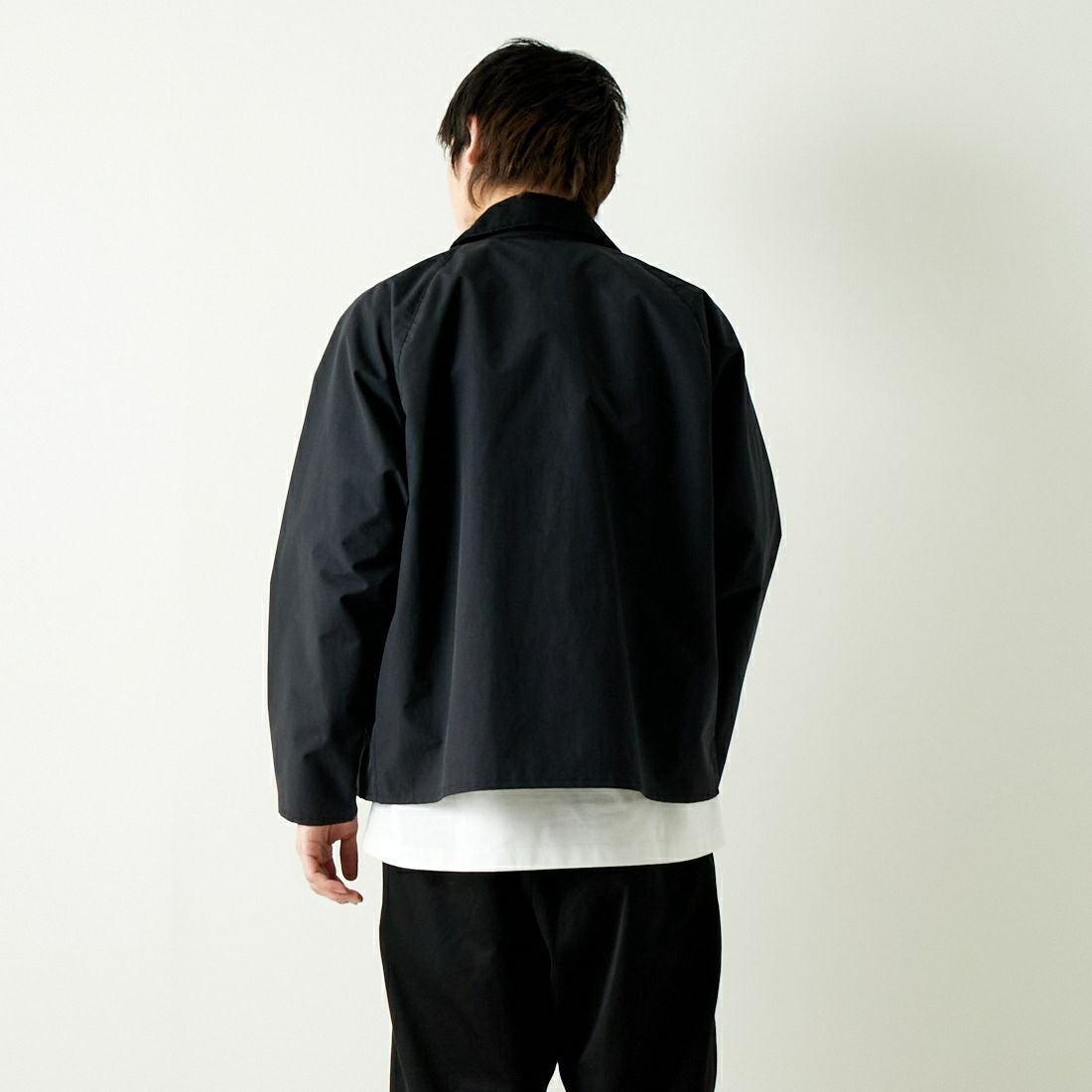 Barbour [バブアー] BORROWDALE / ボロウデイル ショートブルゾン [241MCAG013] 20 BLACK &&モデル身長：182cm 着用サイズ：38&&