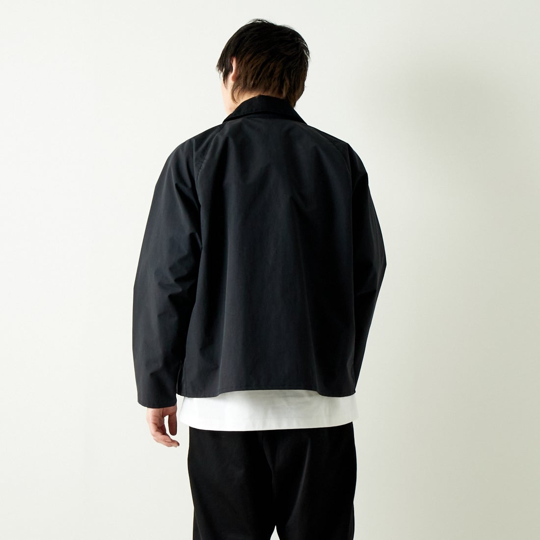 Barbour [バブアー] BORROWDALE / ボロウデイル ショートブルゾン [241MCAG013] 20 BLACK &&モデル身長：182cm 着用サイズ：38&&