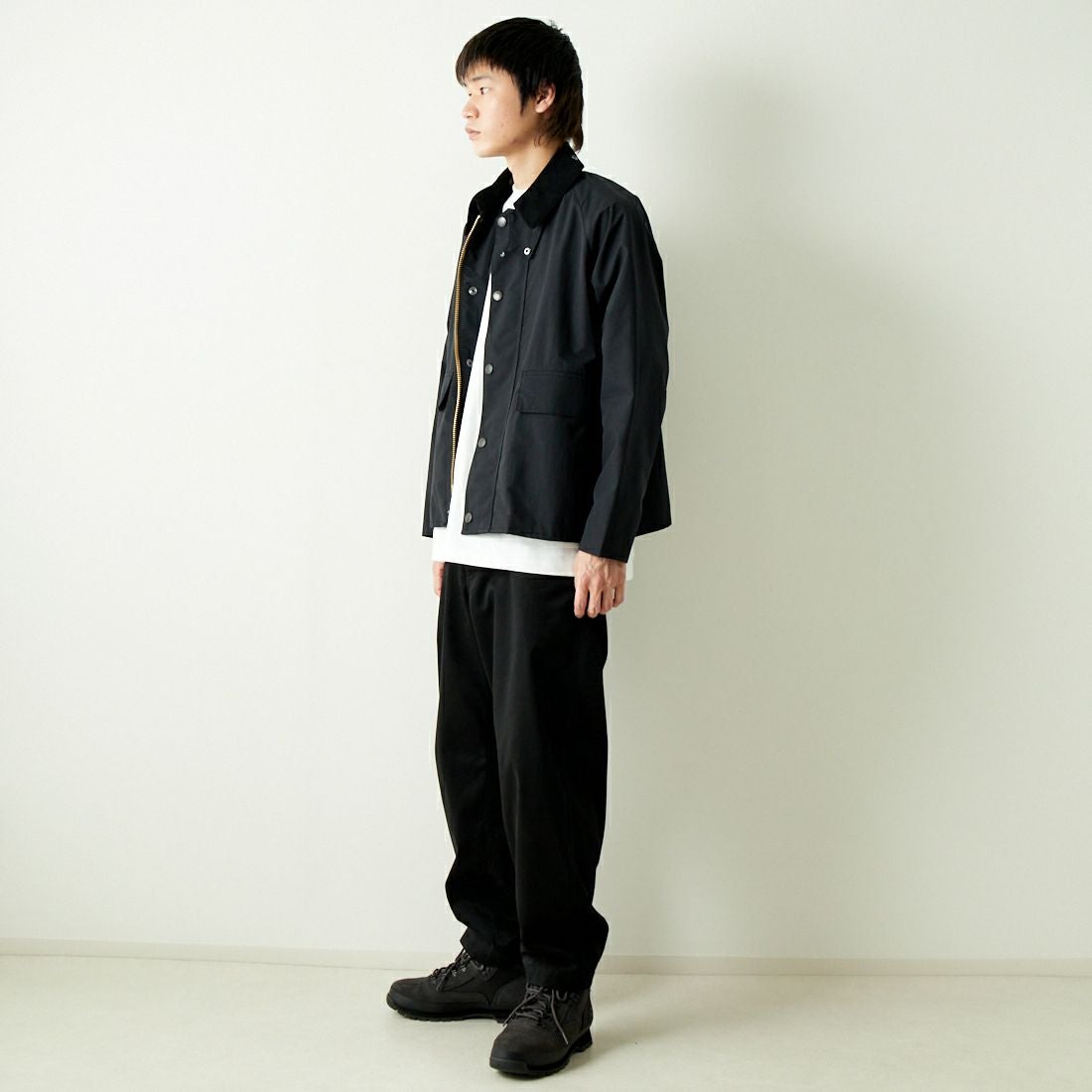 Barbour [バブアー] BORROWDALE / ボロウデイル ショートブルゾン [241MCAG013] 20 BLACK &&モデル身長：182cm 着用サイズ：38&&