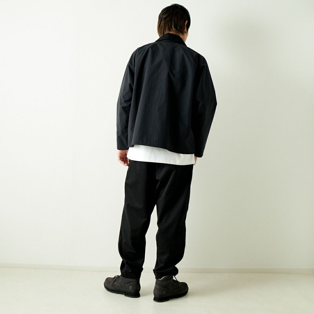 Barbour [バブアー] BORROWDALE / ボロウデイル ショートブルゾン [241MCAG013] 20 BLACK &&モデル身長：182cm 着用サイズ：38&&