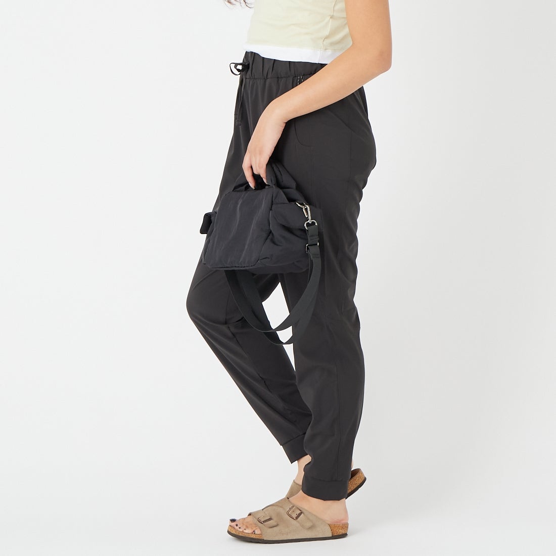 patagonia [パタゴニア] ウィメンズ テルボンヌ ジョガーズ [24595] BLK &&モデル身長：162cm 着用サイズ：M&&