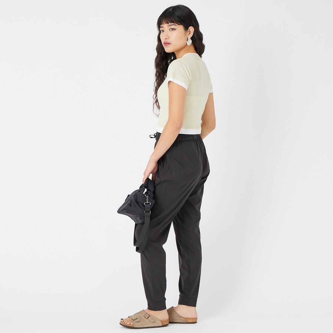 patagonia [パタゴニア] ウィメンズ テルボンヌ ジョガーズ [24595] BLK &&モデル身長：162cm 着用サイズ：M&&
