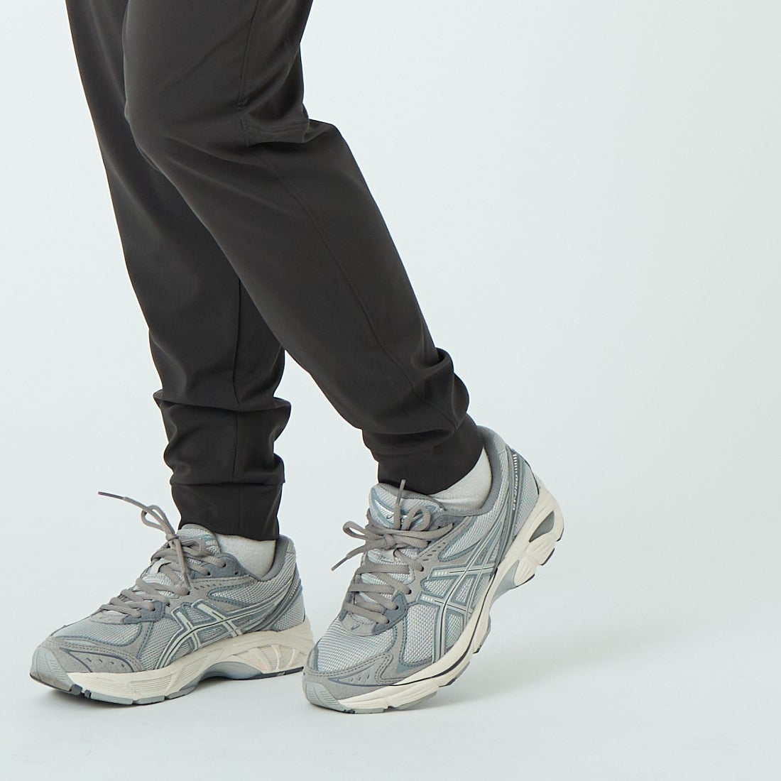 patagonia [パタゴニア] ウィメンズ テルボンヌ ジョガーズ [24595] BLK &&モデル身長：162cm 着用サイズ：M&&