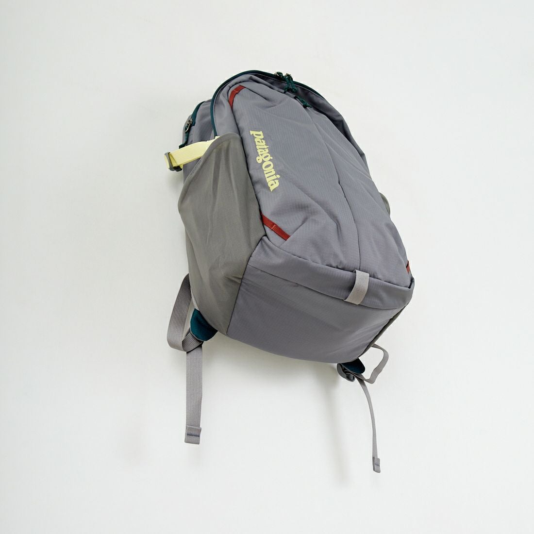 patagonia [パタゴニア] レフュジオ デイパック 26L [47913] NGRY