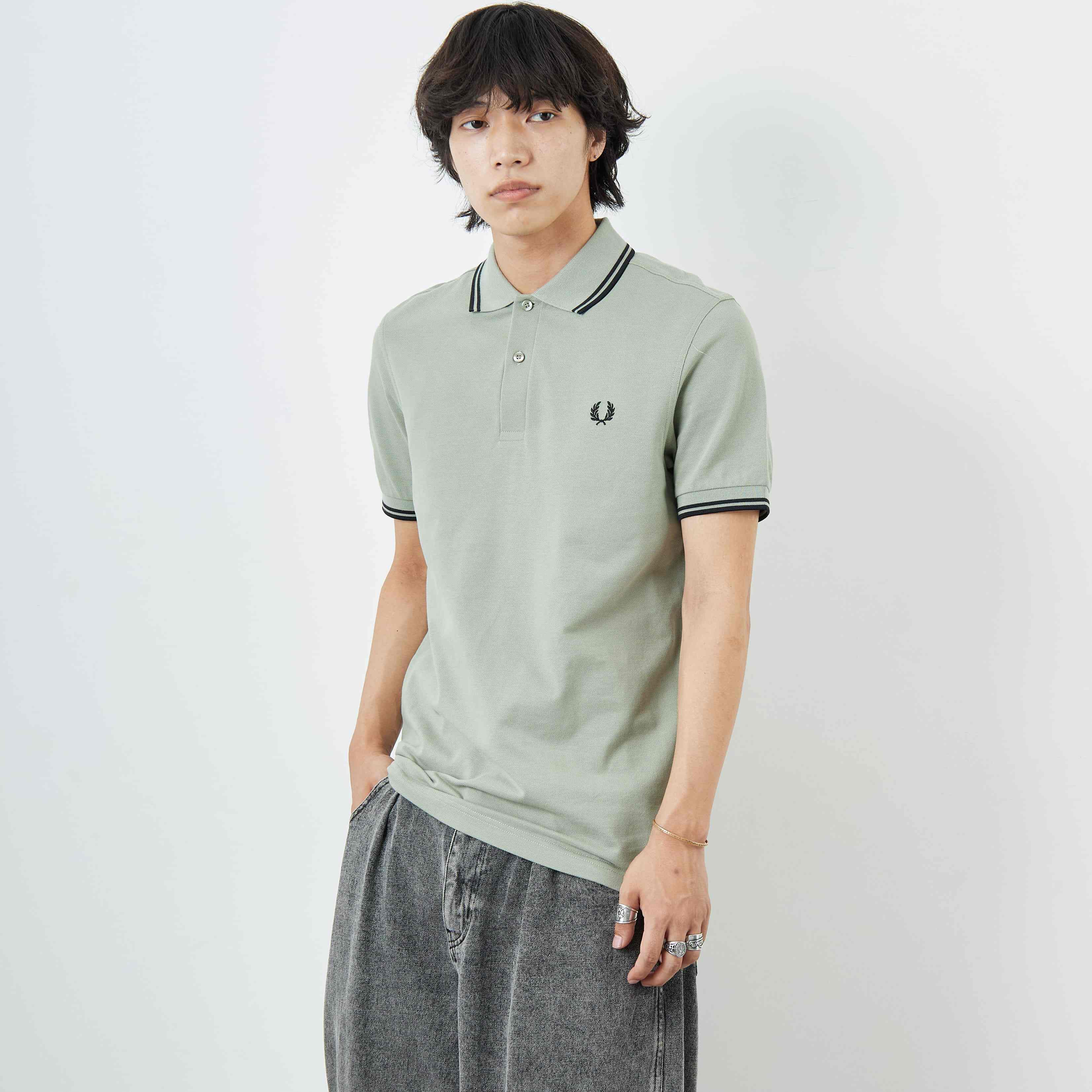 FRED PERRY [フレッドペリー] ティップライン ロゴ刺繍ポロシャツ
