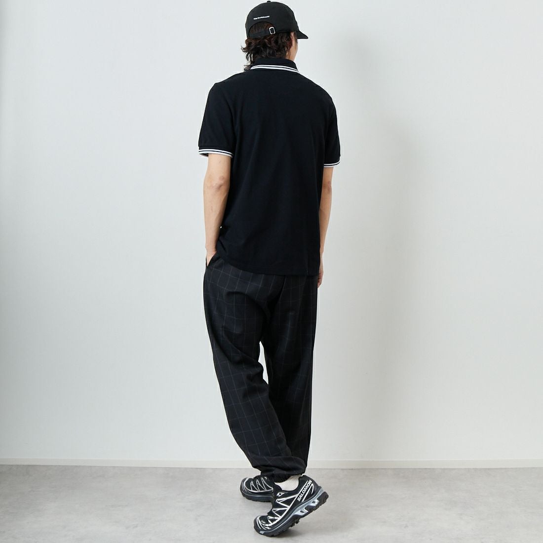 FRED PERRY [フレッドペリー] ティップライン ロゴ刺繍ポロシャツ [M3600] 350 BLACK &&モデル身長：179cm 着用サイズ：L&&