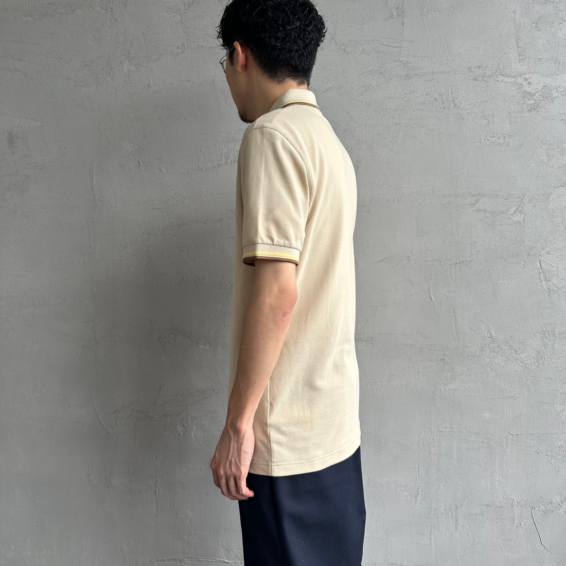 FRED PERRY [フレッドペリー] ティップライン ロゴ刺繍ポロシャツ [M3600] Y56 OATM/C &&モデル身長：168cm 着用サイズ：M&&
