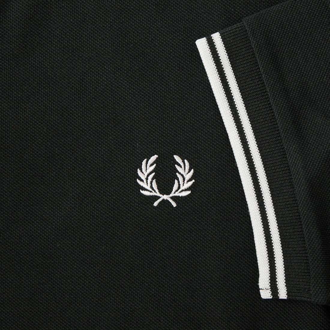 【極美品/メンズL】フレッドペリー　M3600　ポロシャツ　刺繍ロゴ　ホワイト FRED PERRY（フレッドペリー） FRED PERRY M3600 ポロシャツ メンズ