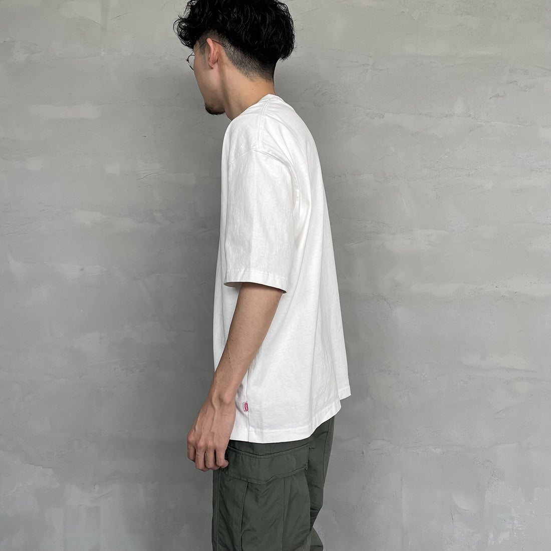 CHUMS [チャムス] ヘビーウエイトチャムスロゴTシャツ [CH01-2271] W001 WHITE &&モデル身長：168cm 着用サイズ：M&&