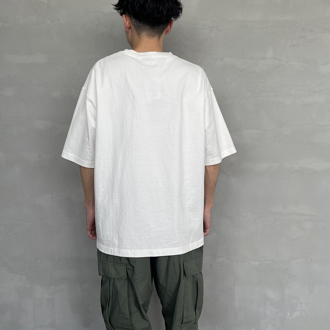 CHUMS [チャムス] ヘビーウエイトチャムスロゴTシャツ [CH01-2271] W001 WHITE &&モデル身長：168cm 着用サイズ：L&&