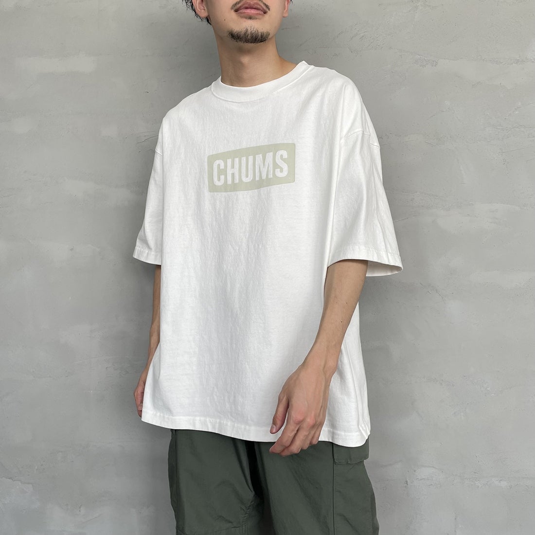 CHUMS [チャムス] ヘビーウエイトチャムスロゴTシャツ [CH01-2271] W001 WHITE &&モデル身長：168cm 着用サイズ：XL&&