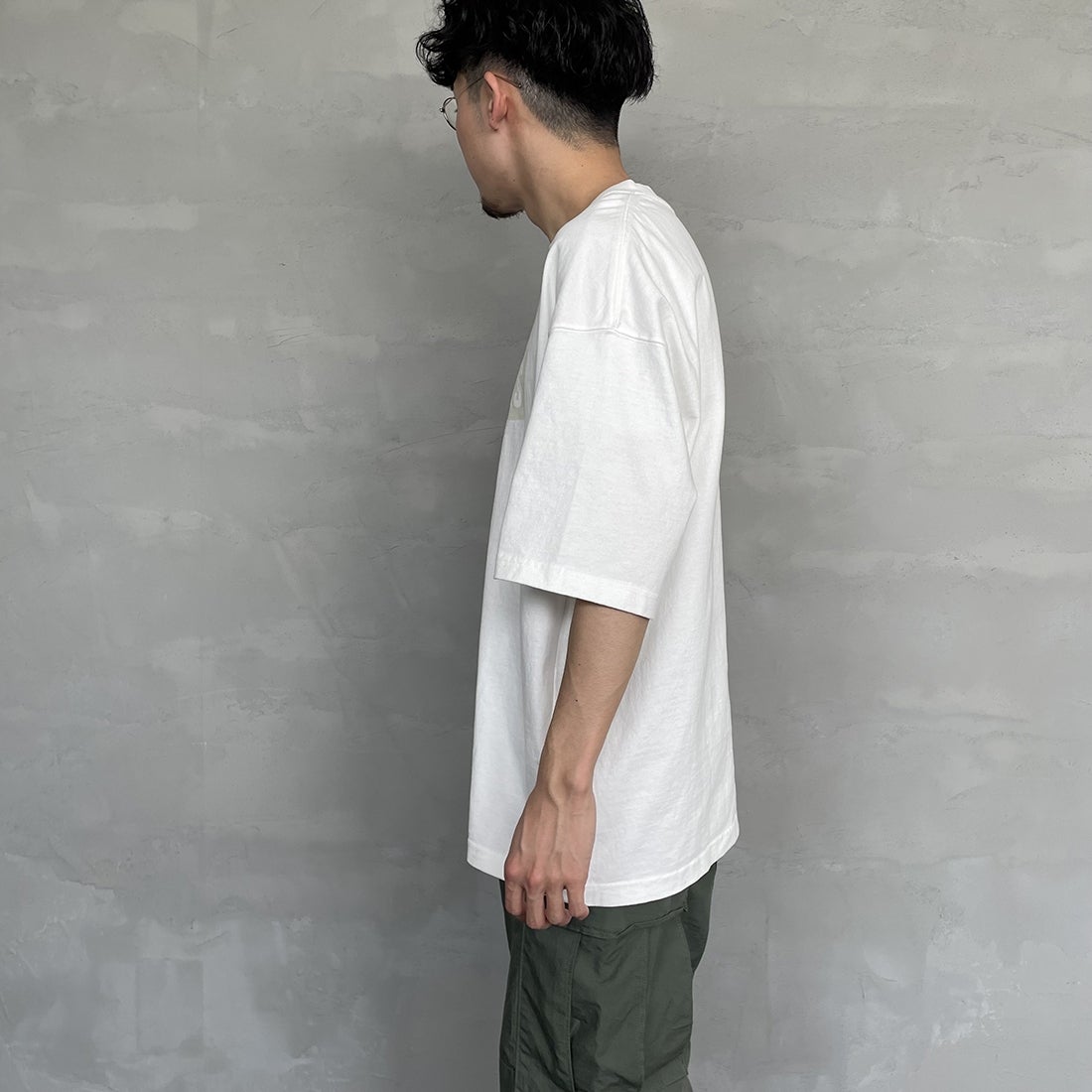 CHUMS [チャムス] ヘビーウエイトチャムスロゴTシャツ [CH01-2271] W001 WHITE &&モデル身長：168cm 着用サイズ：XL&&
