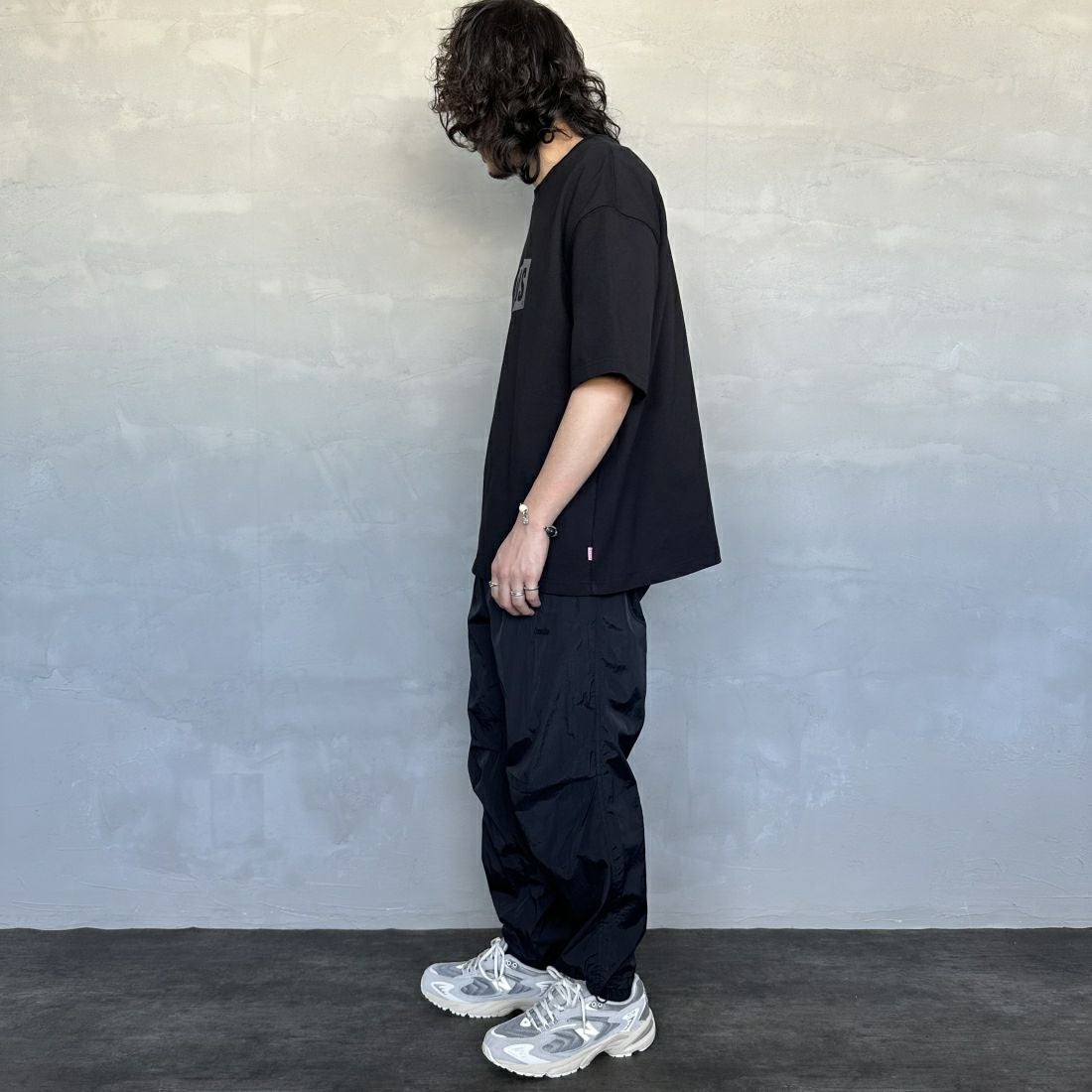 CHUMS [チャムス] ヘビーウエイトチャムスロゴTシャツ [CH01-2271] K001 BLACK &&モデル身長：173cm 着用サイズ：L&&