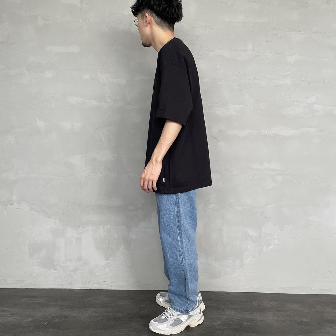 CHUMS [チャムス] ヘビーウエイトチャムスロゴTシャツ [CH01-2271] K001 BLACK &&モデル身長：168cm 着用サイズ：XL&&